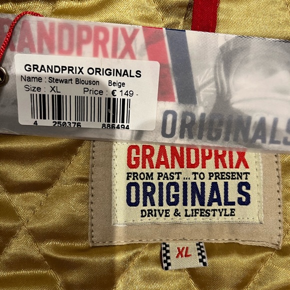 Vintage looking Bomber jkt with “ sponsor badges “ - Picture 11 of 16